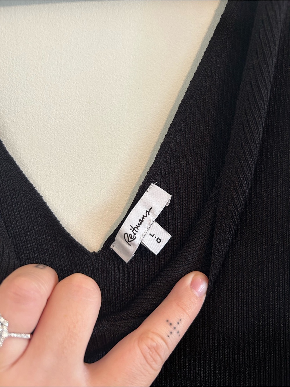 Reitmans Black V-Neck Ribbed Tank - Picture 2 of 2